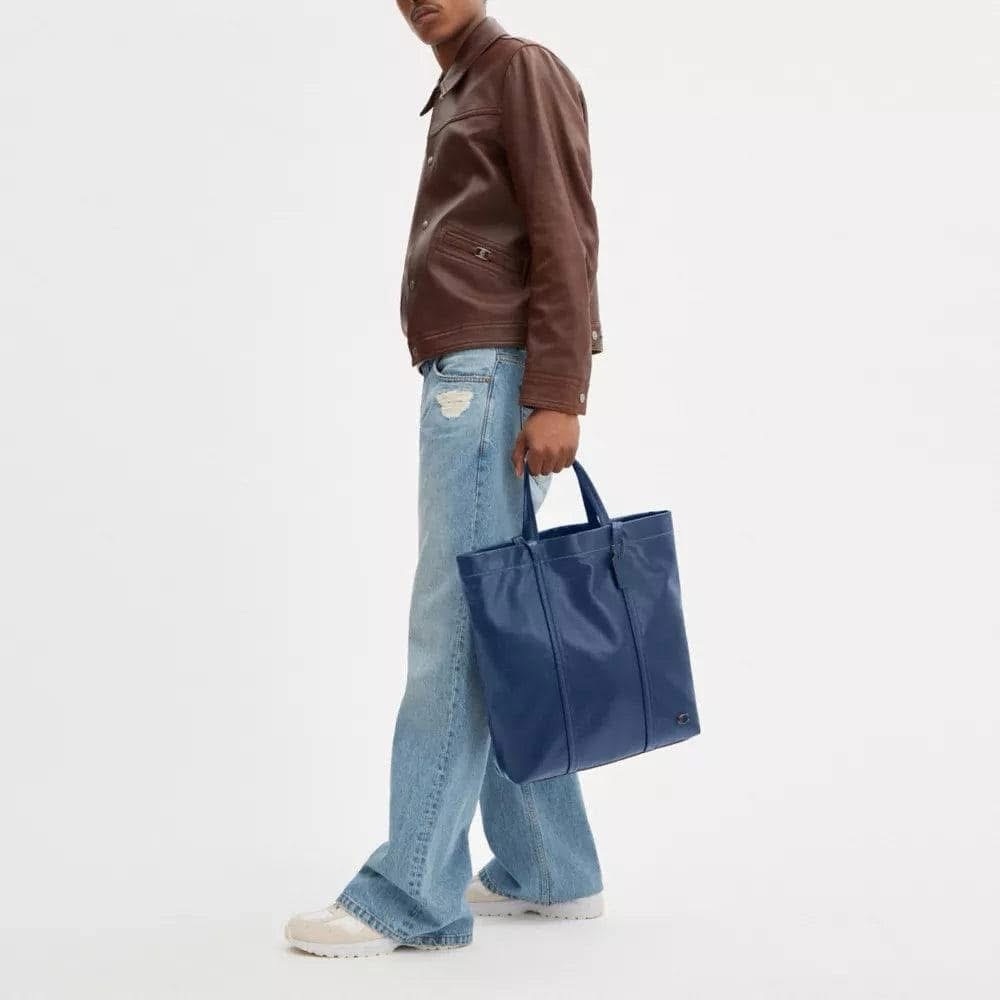 CO840 - Coach Hall Tote 33 - Picture 13 of 14